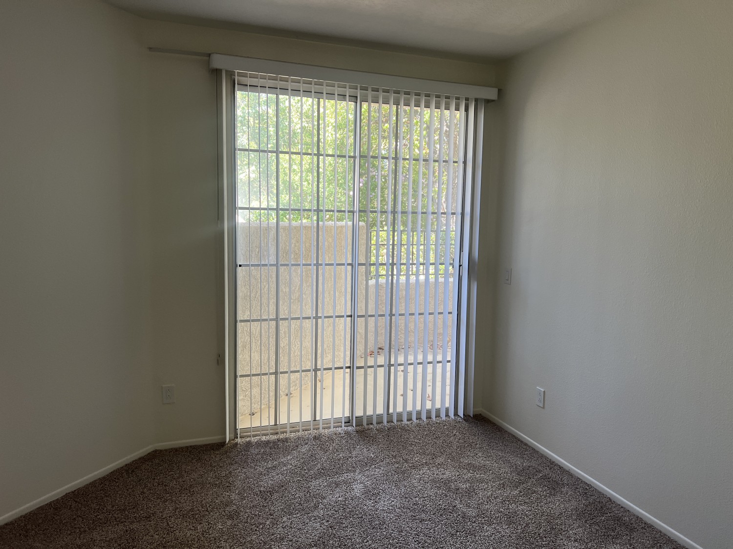 Elfyer - Valencia, CA House - For Sale