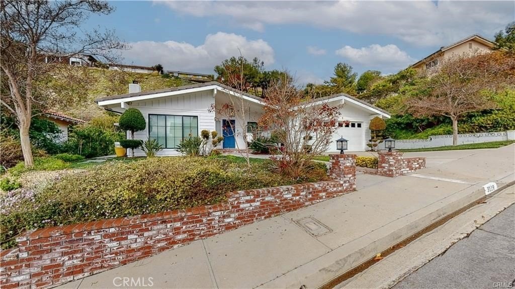 Elfyer - Burbank, CA House - For Sale