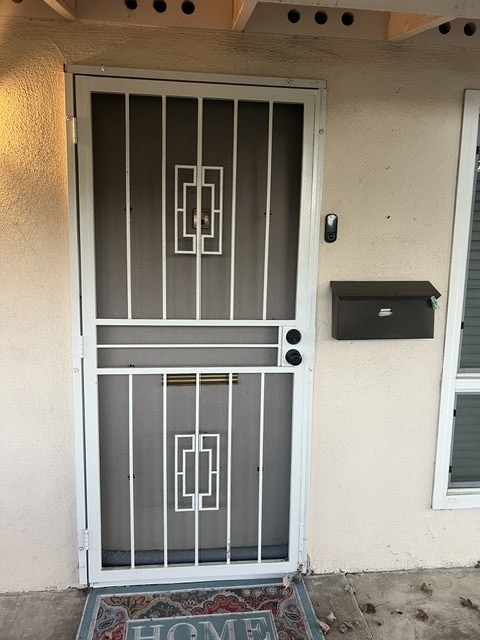 Elfyer - Newhall, CA House - For Sale