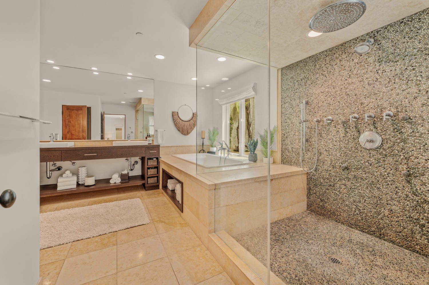 Elfyer - Ventura, CA House - For Sale