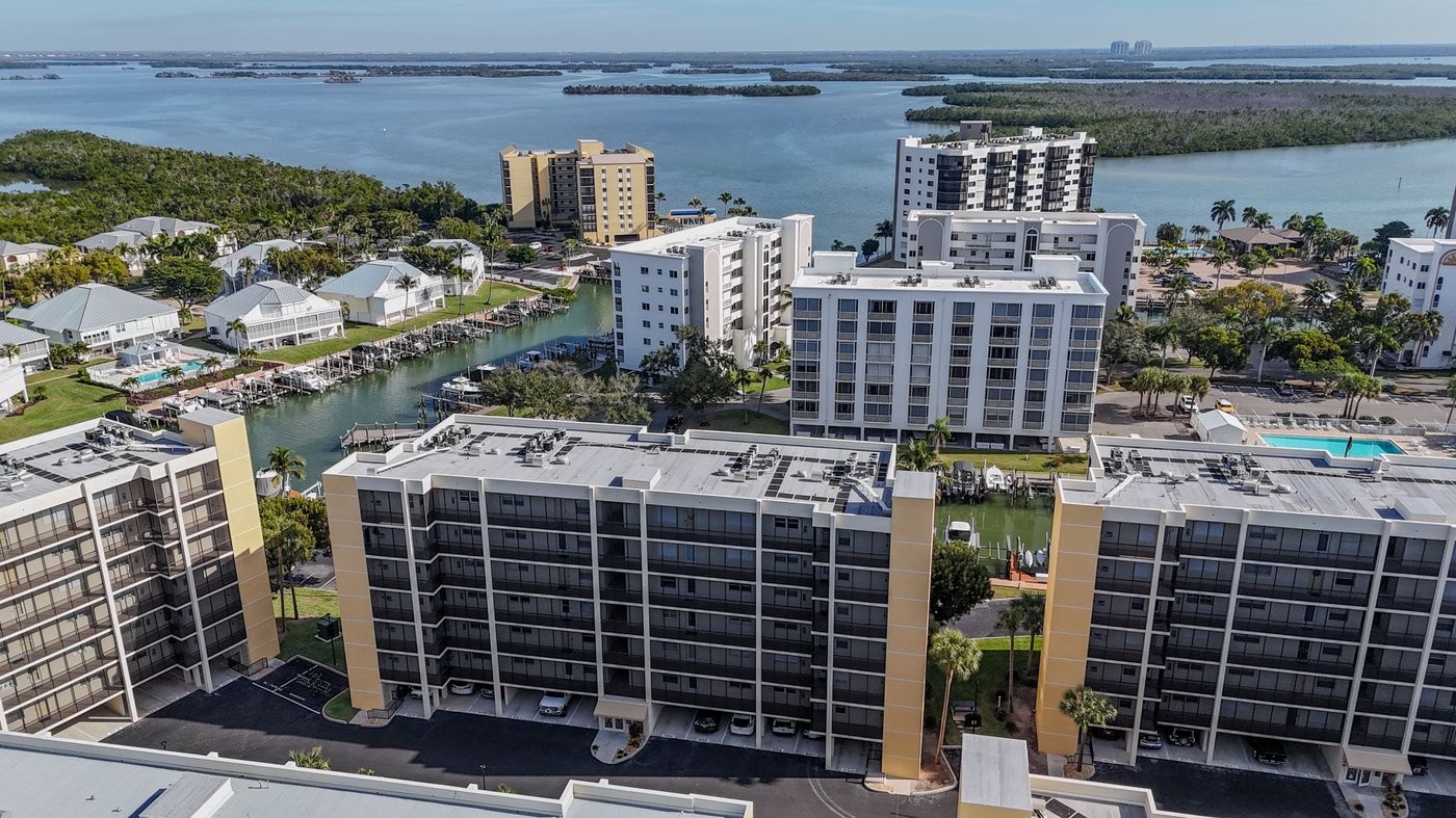 Elfyer - Fort Myers Beach, FL House - For Sale
