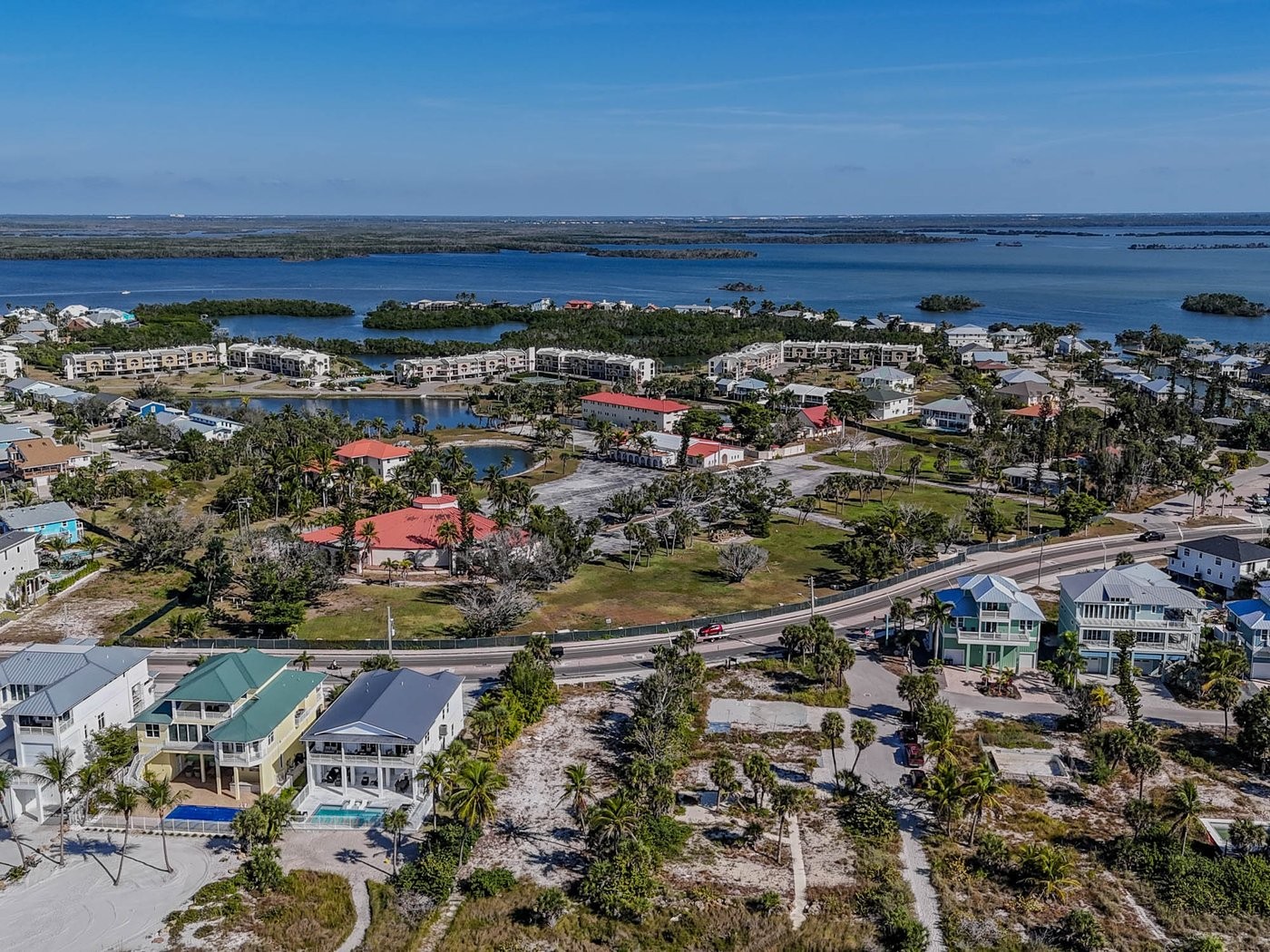 Elfyer - Fort Myers Beach, FL House - For Sale