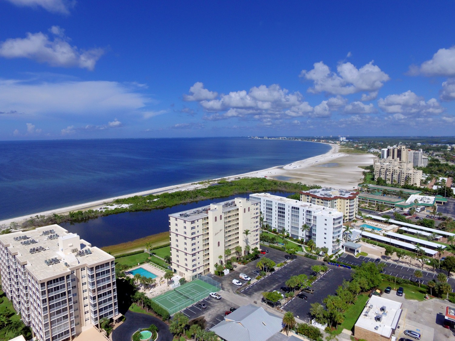 Elfyer - Fort Myers Beach, FL House - For Sale