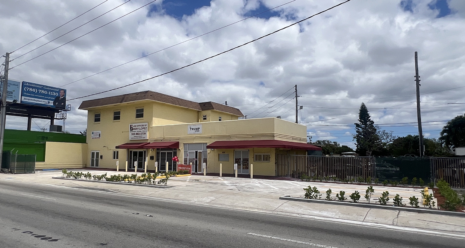 Elfyer - HIALEAH, FL House - For Sale