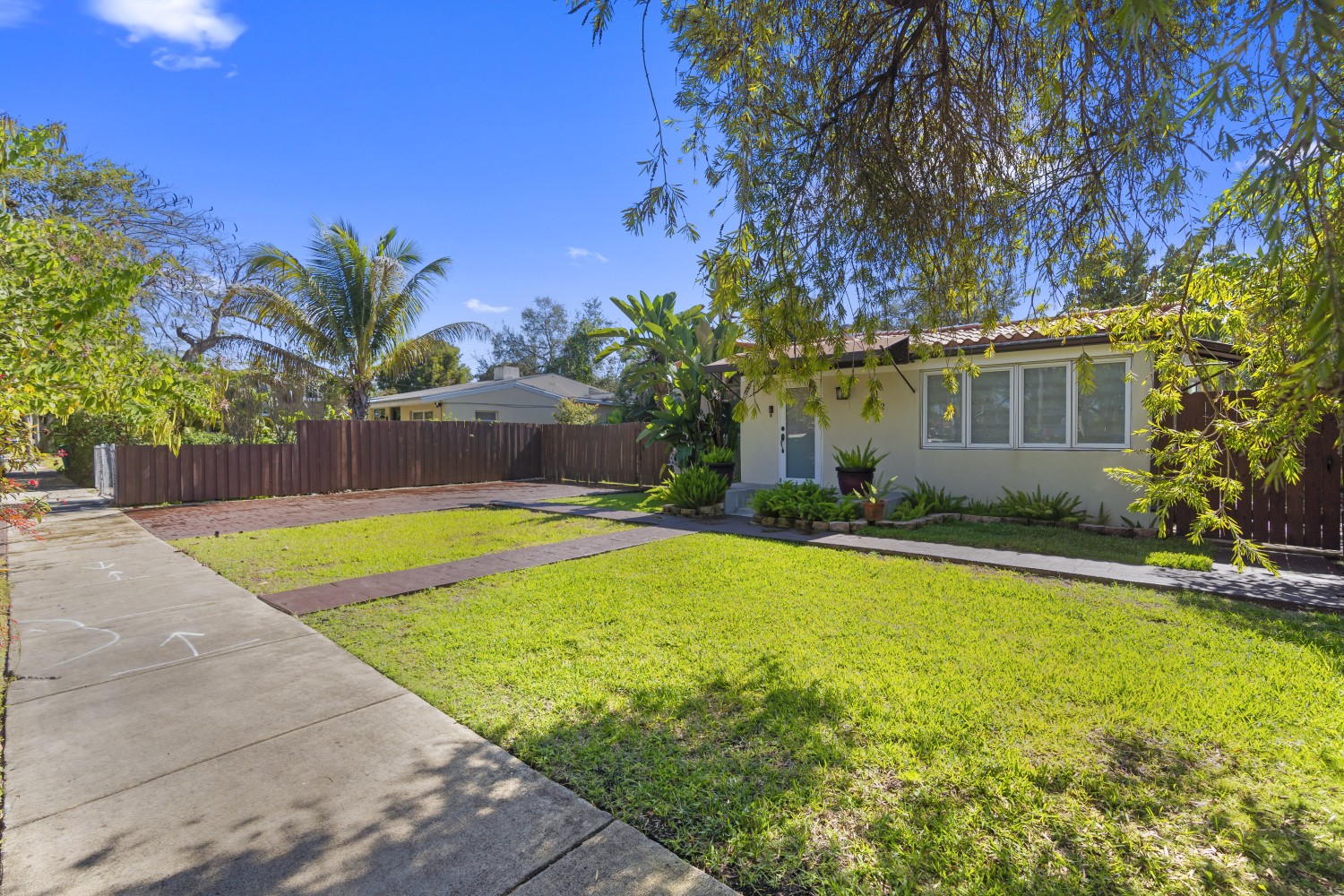 Elfyer - Miami, FL House - For Sale