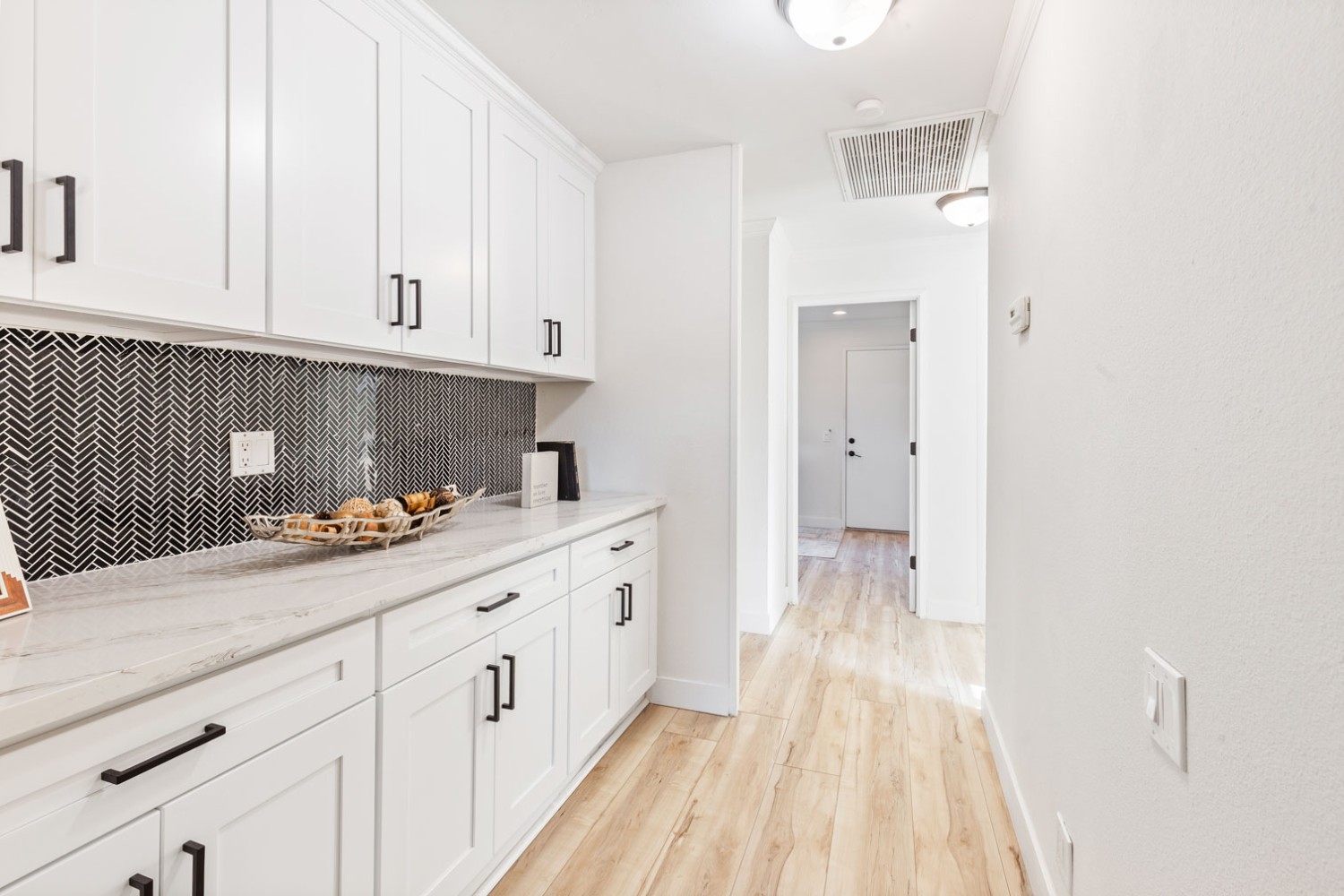 Elfyer - Laguna Hills, CA House - For Sale