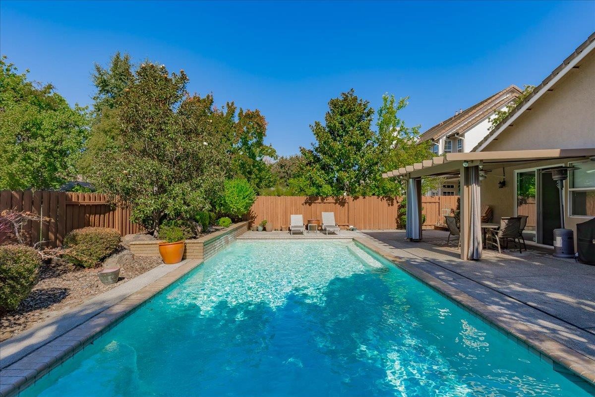 Elfyer - Elk Grove, CA House - For Sale