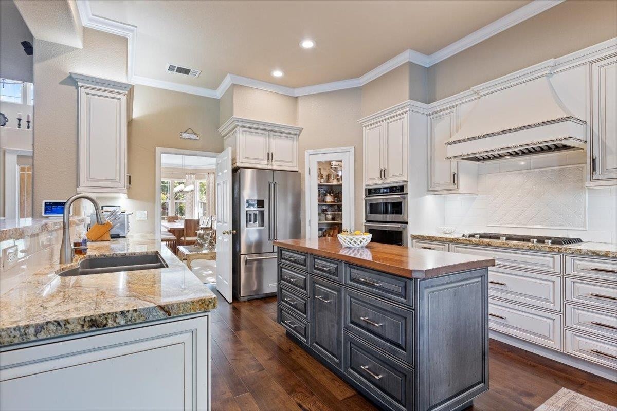Elfyer - Elk Grove, CA House - For Sale