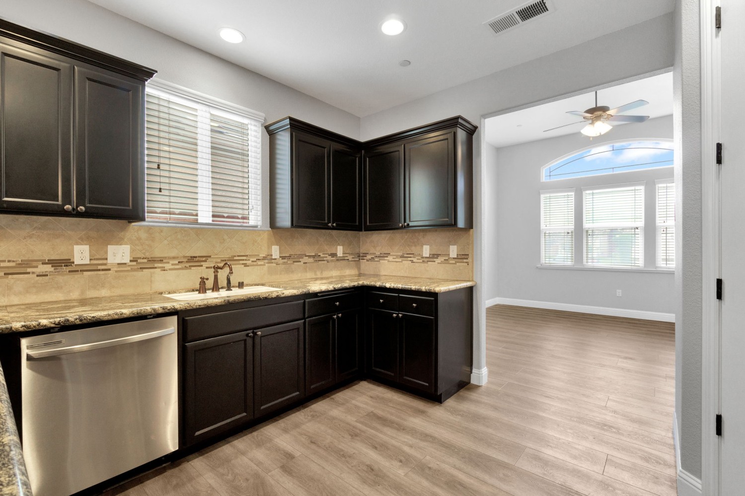 Elfyer - Kerman, CA House - For Sale