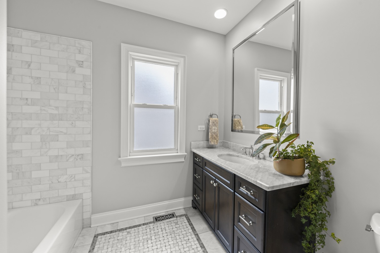 Elfyer - Chicago, IL House - For Sale