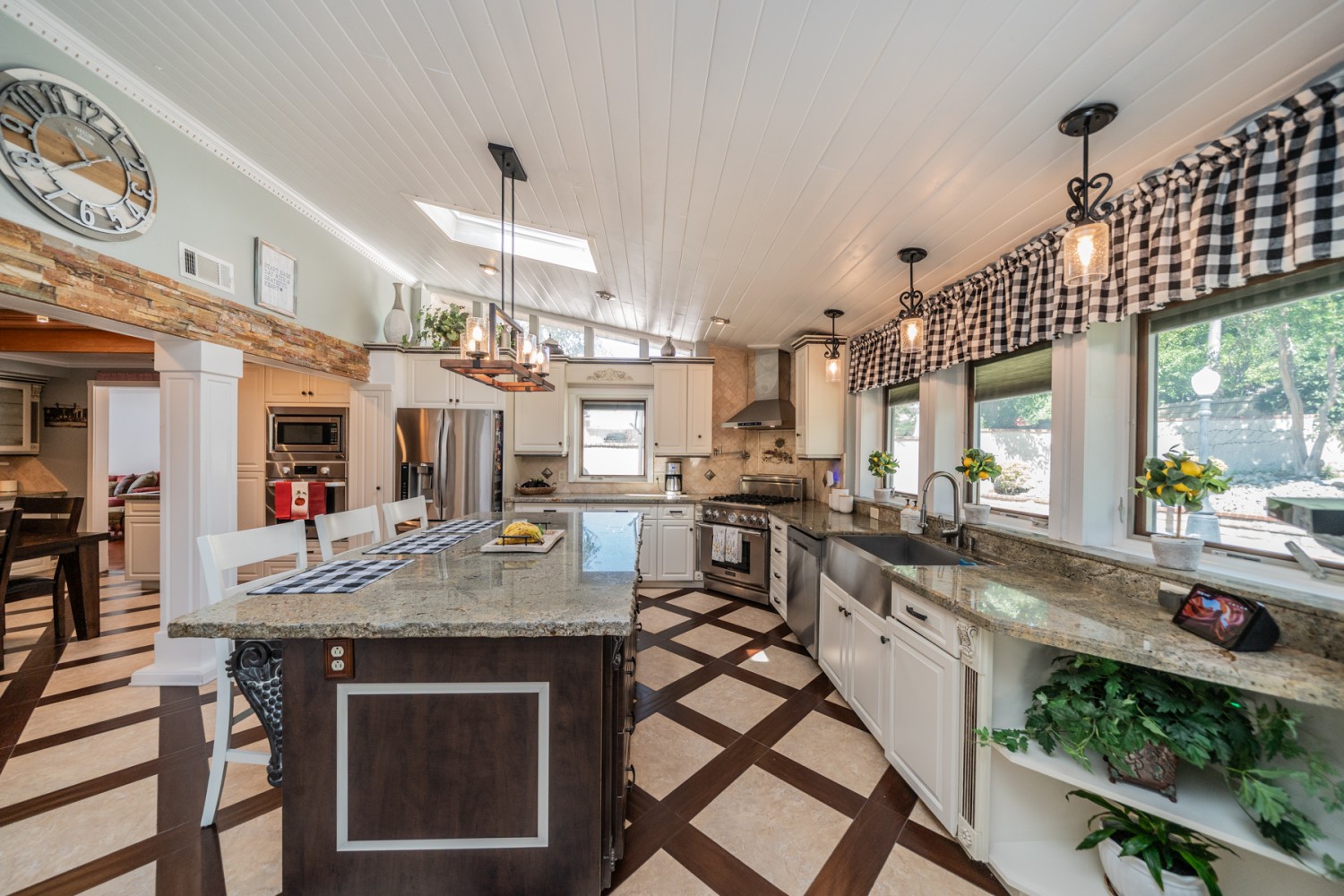 Elfyer - Upland, CA House - For Sale