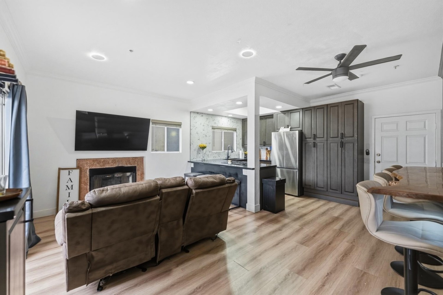 Elfyer - Buena Park, CA House - For Sale