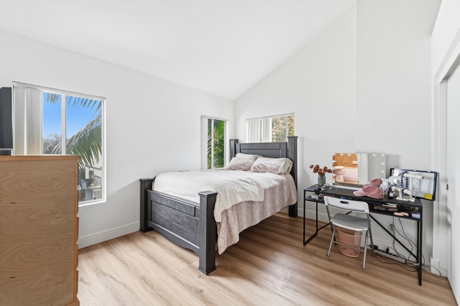 Elfyer - Buena Park, CA House - For Sale