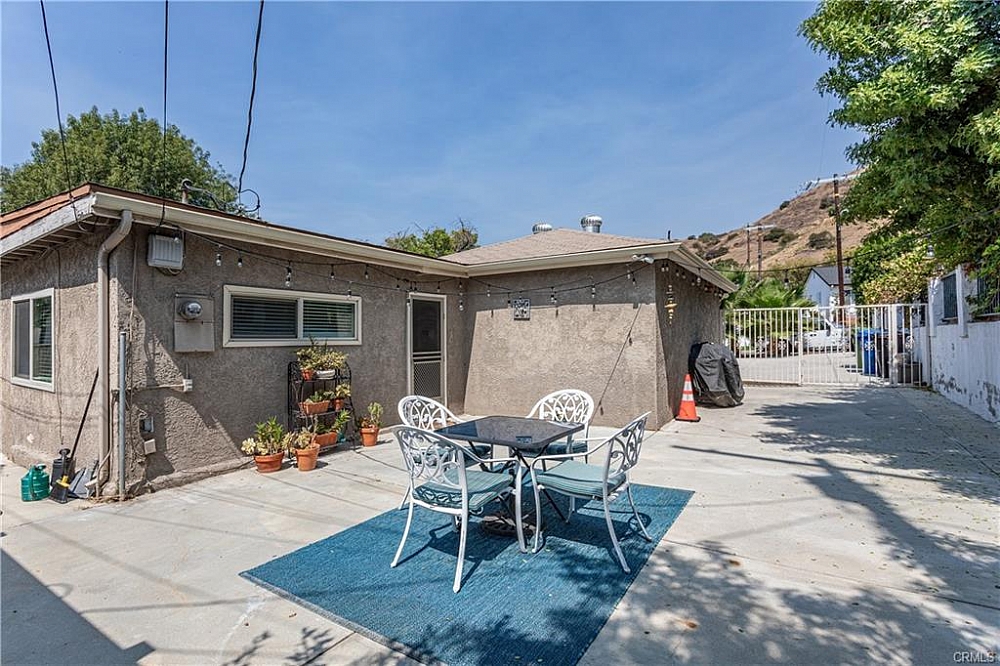 Elfyer - Burbank, CA House - For Sale