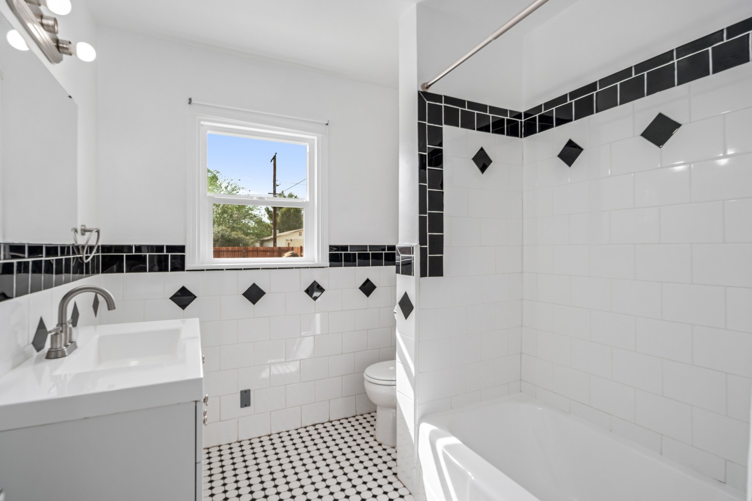 Elfyer - Lancaster, CA House - For Sale