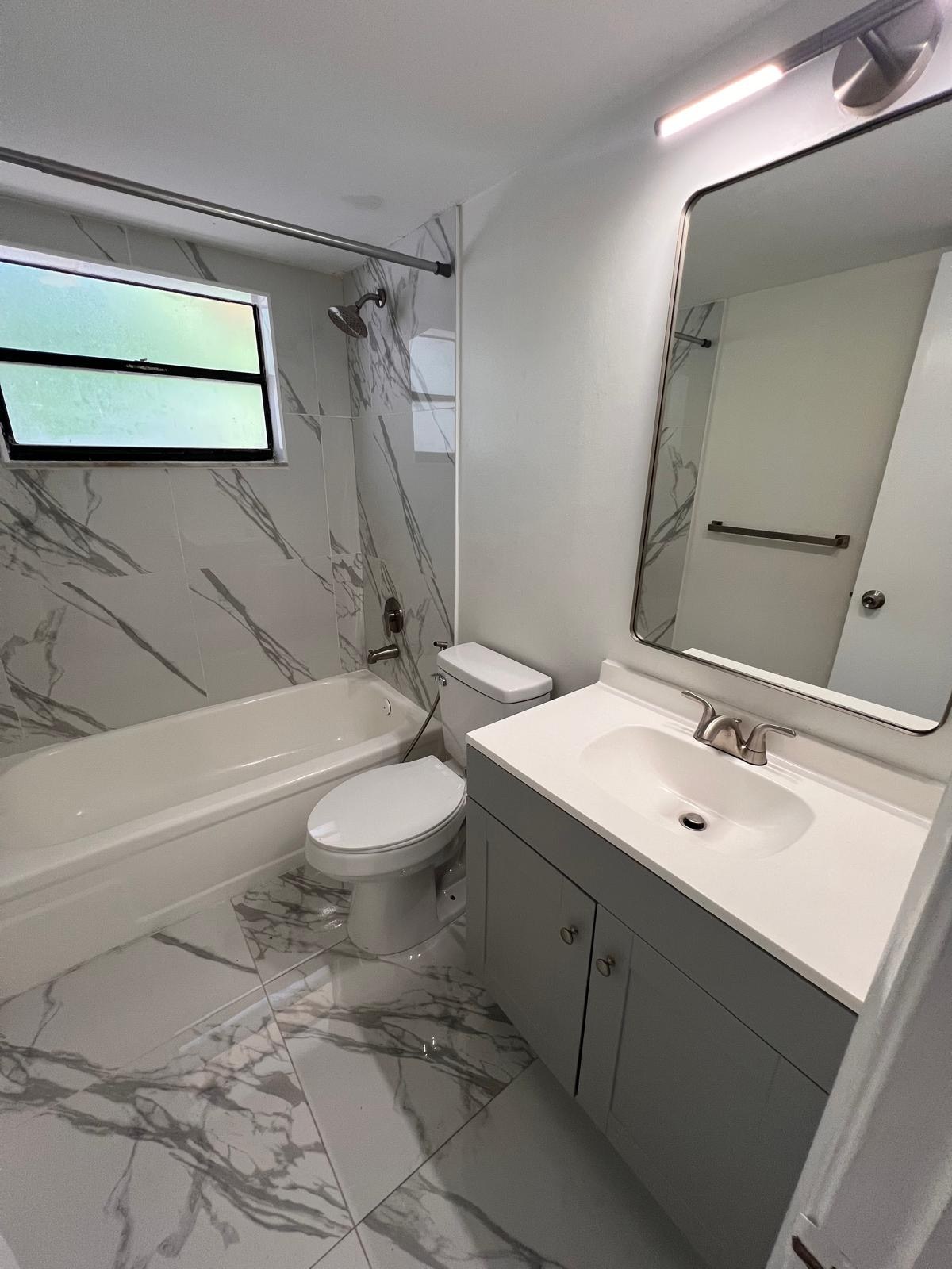 Elfyer - Hialeah, FL House - For Sale
