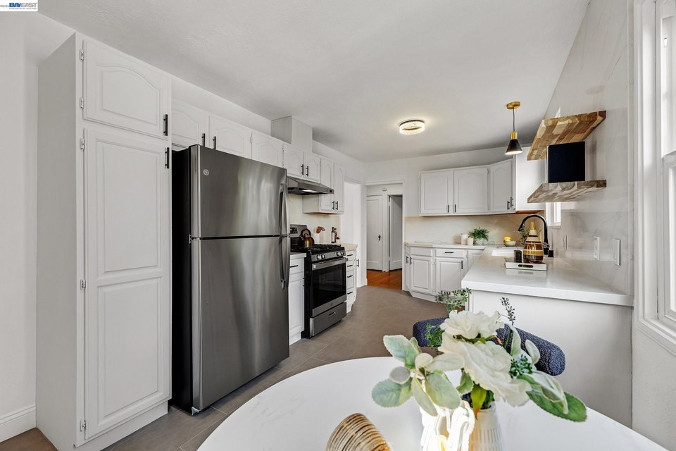 Elfyer - Oakland, CA House - For Sale
