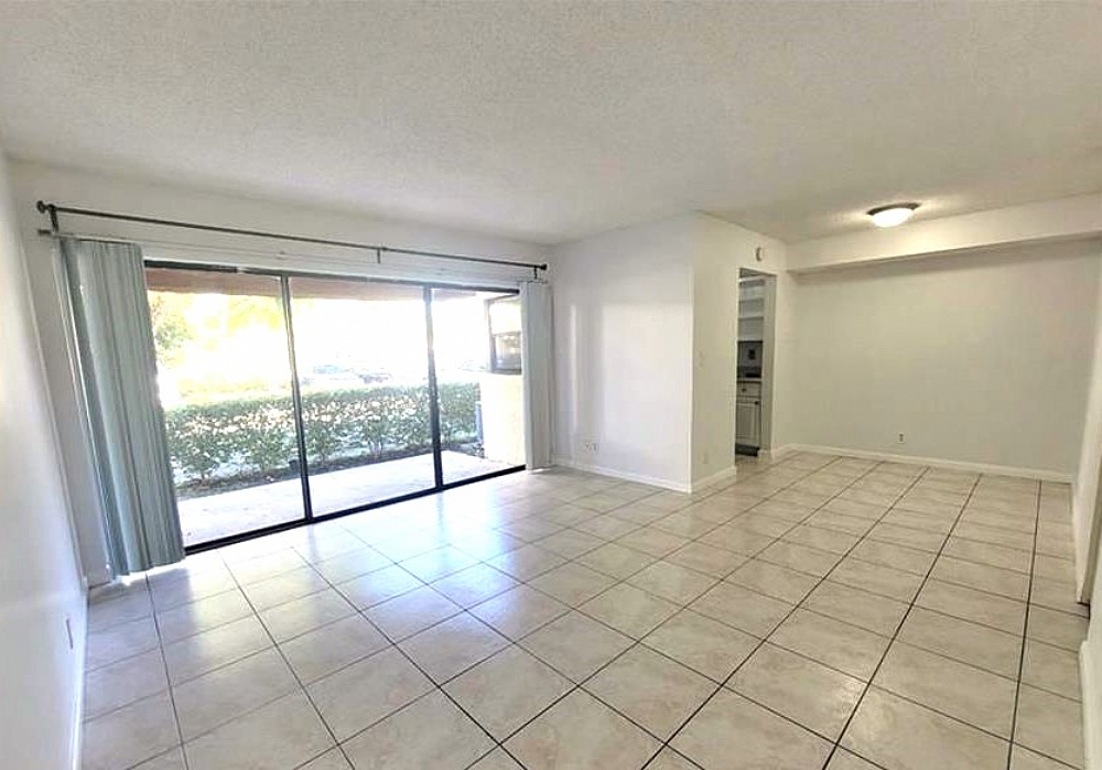 Elfyer - Coral Springs, FL House - For Sale