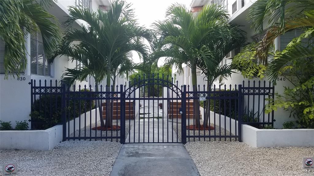 Elfyer - Miami Beach, FL House - For Sale