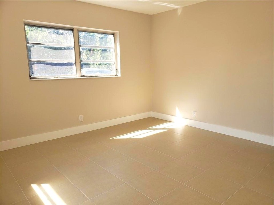 Elfyer - Fort Lauderdale, FL House - For Sale
