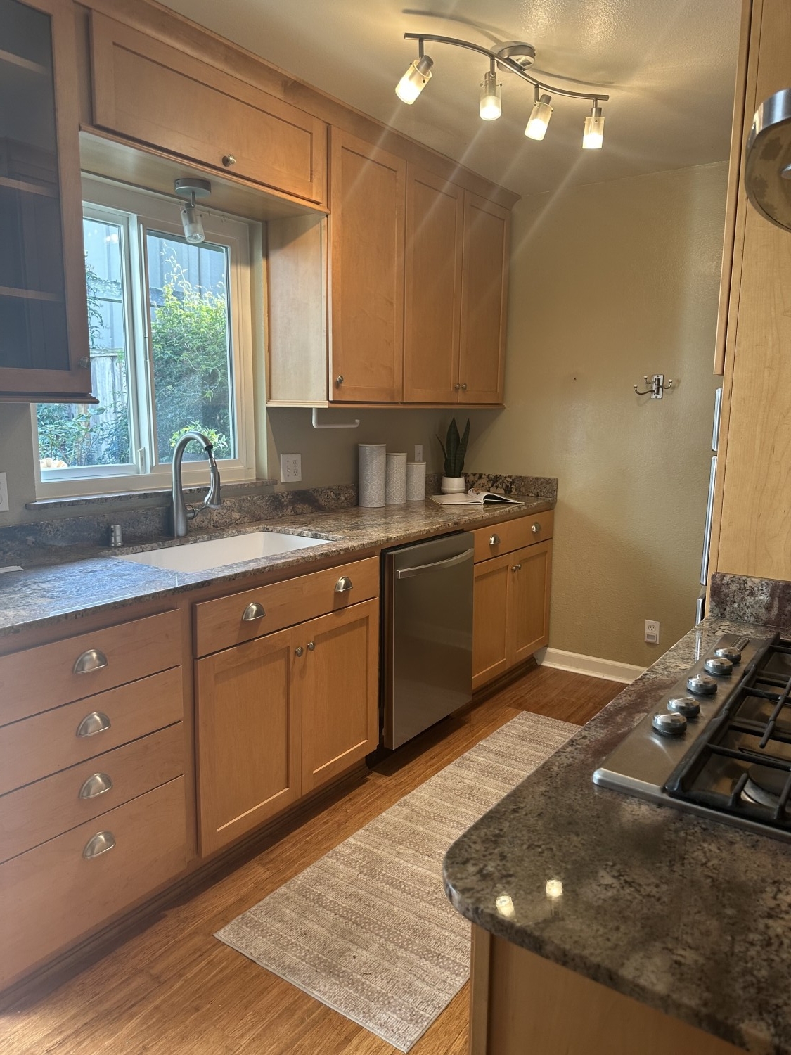 Elfyer - Pacific Grove, CA House - For Sale