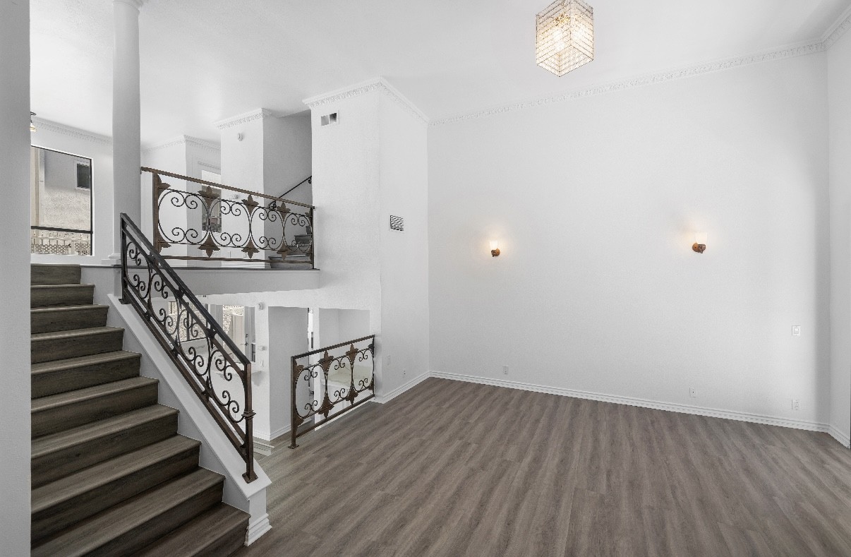 Elfyer - Los Angeles, CA House - For Sale