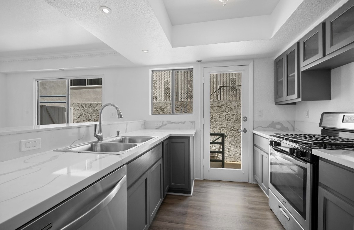 Elfyer - Los Angeles, CA House - For Sale