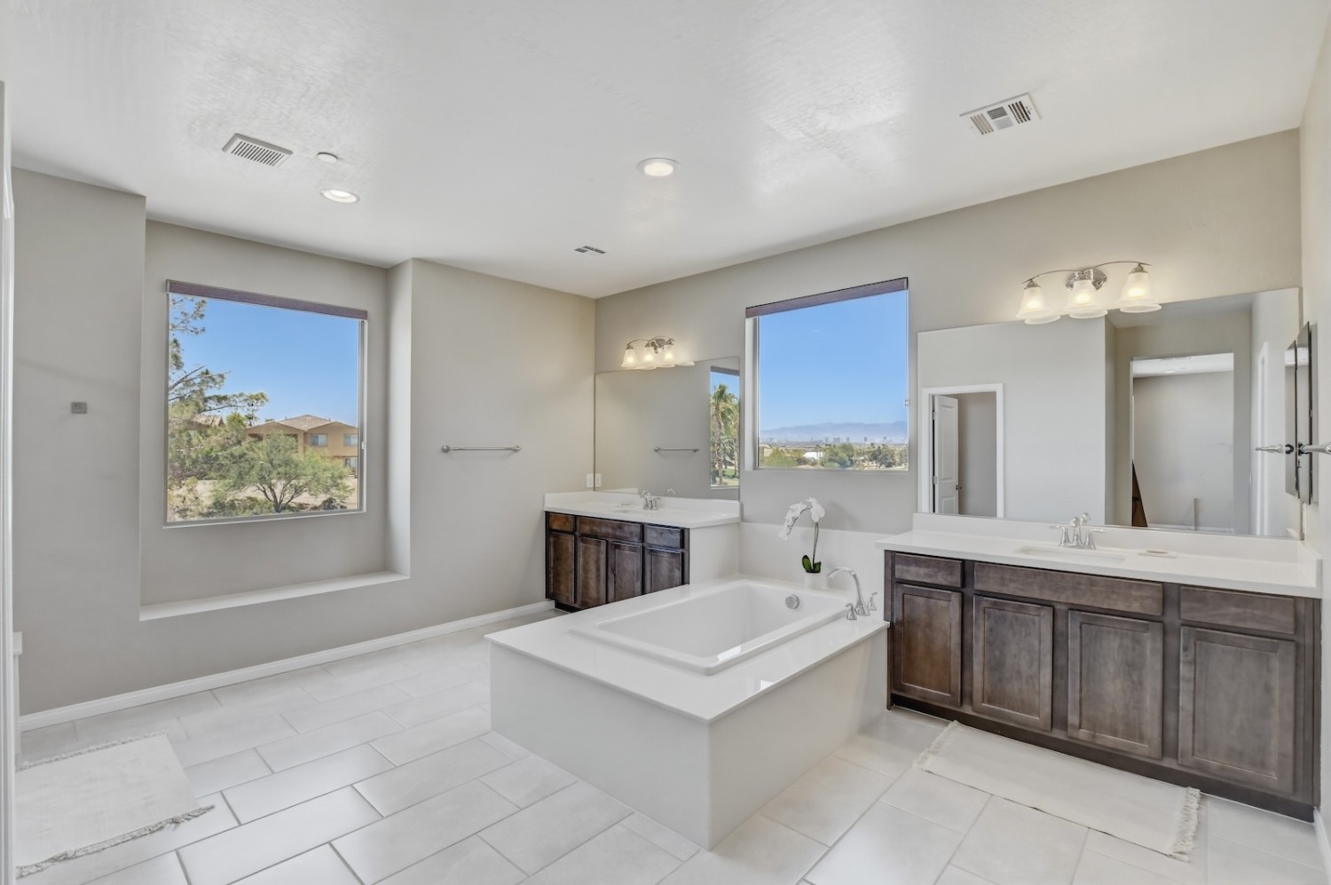 Elfyer - Las Vegas, NV House - For Sale