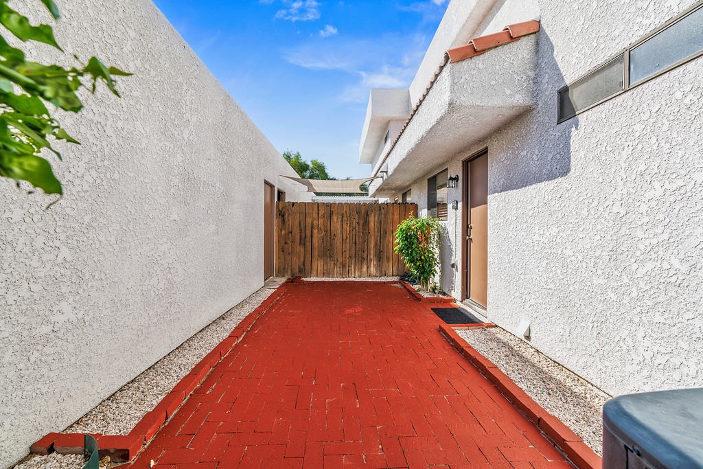 Elfyer - Rancho Mirage, CA House - For Sale