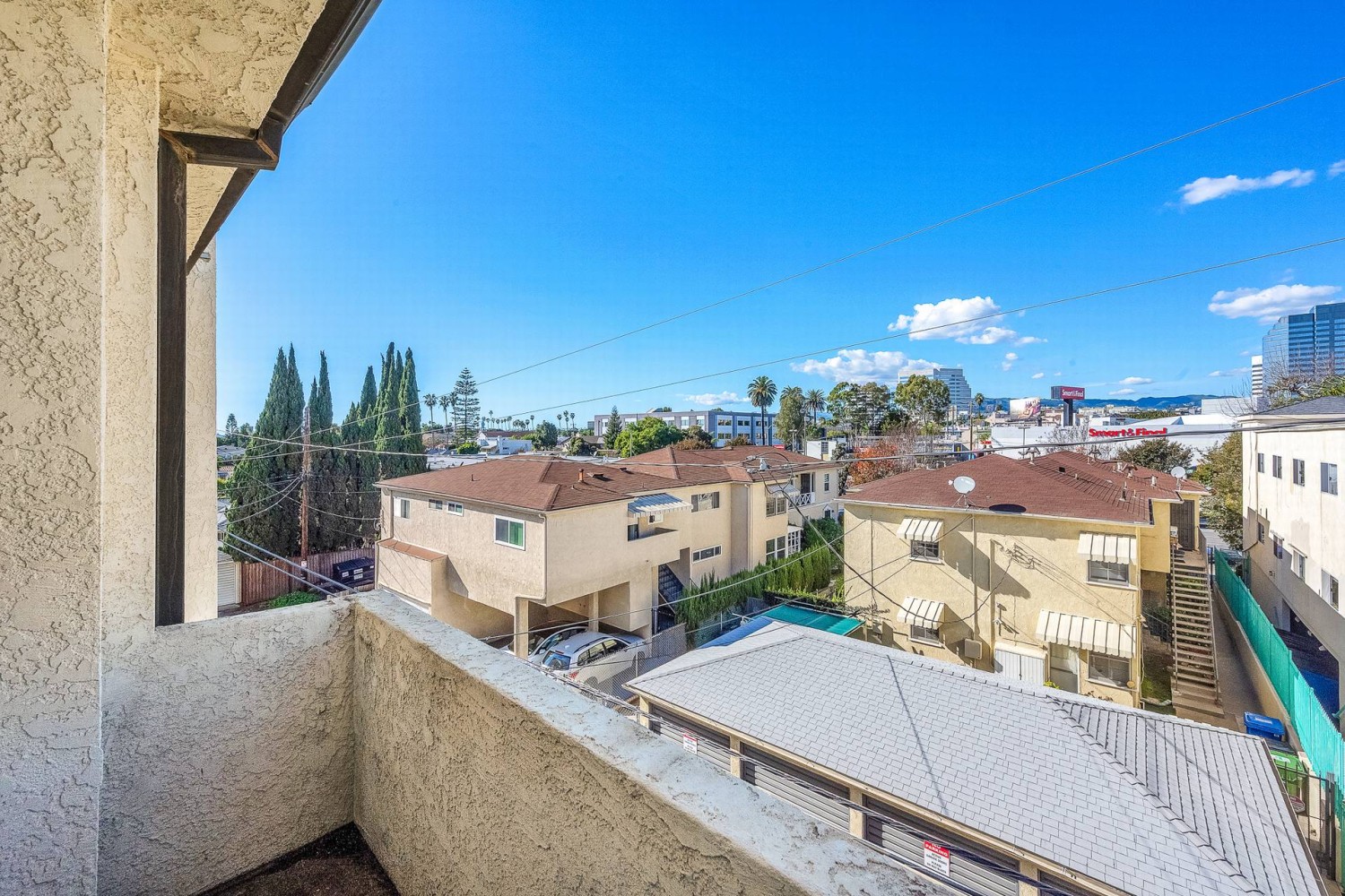 Elfyer - Los Angeles, CA House - For Sale