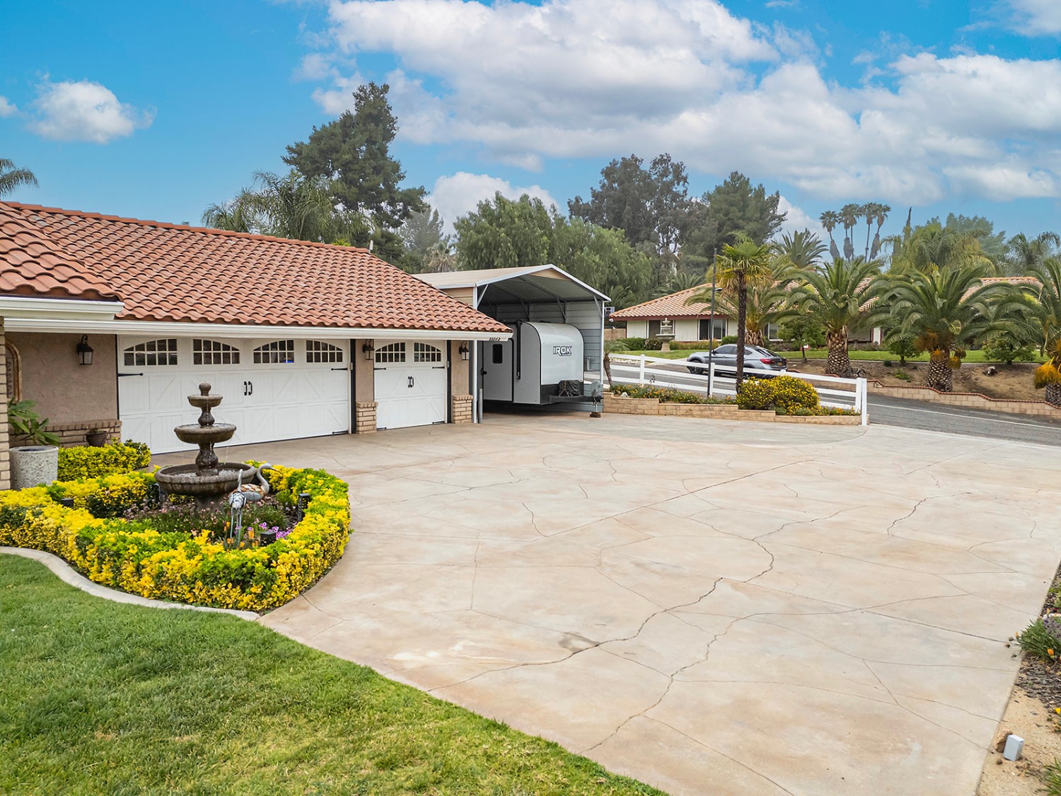Elfyer - Moreno Valley, CA House - For Sale