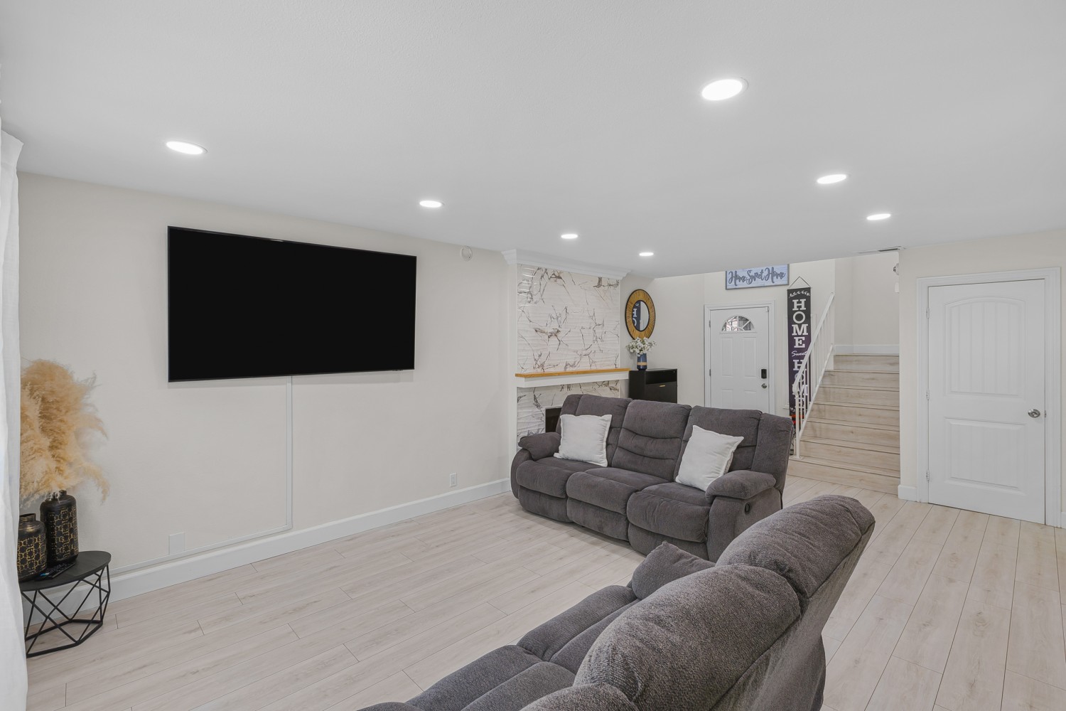 Elfyer - Moreno Valley, CA House - For Sale