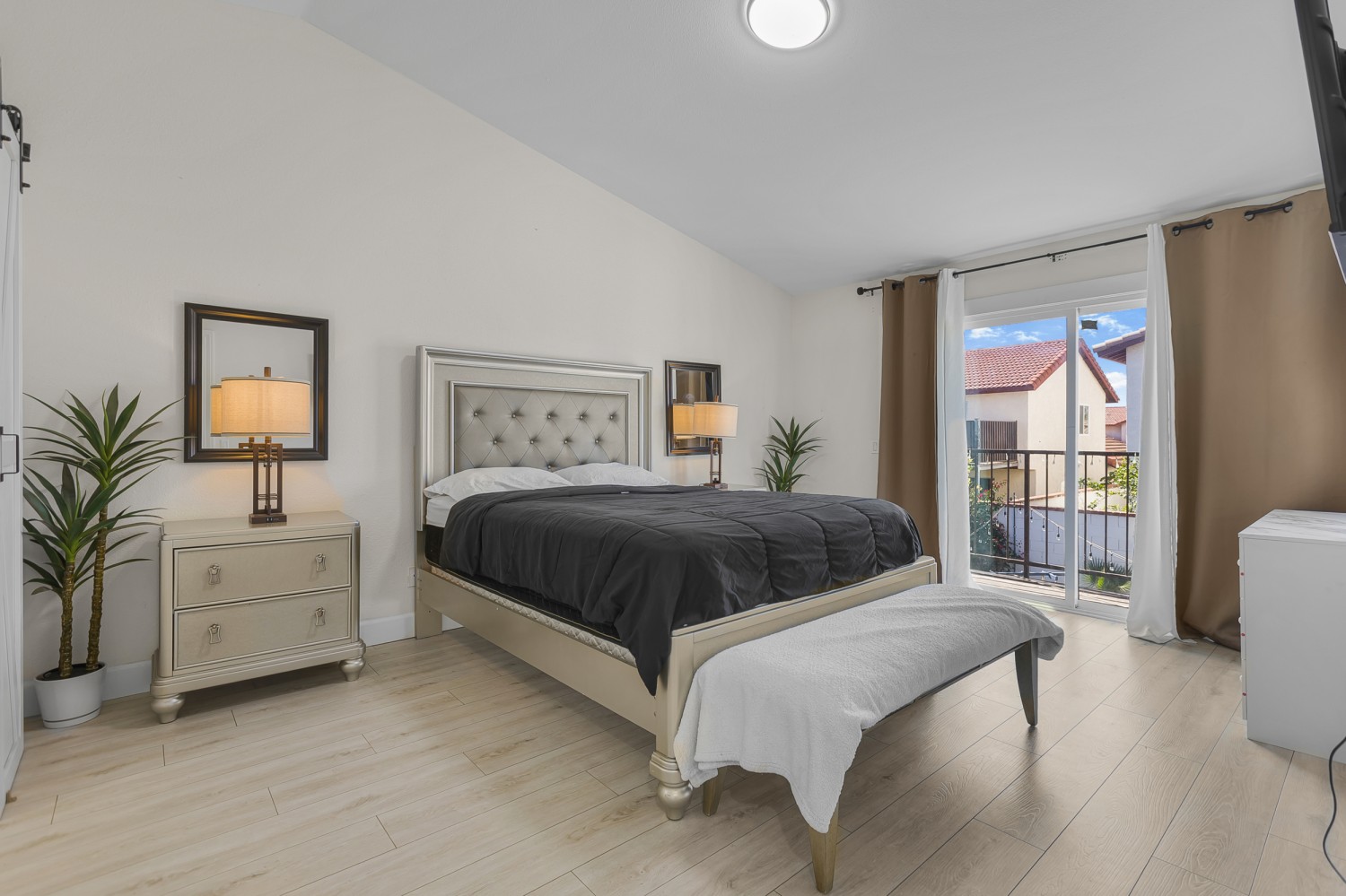 Elfyer - Moreno Valley, CA House - For Sale