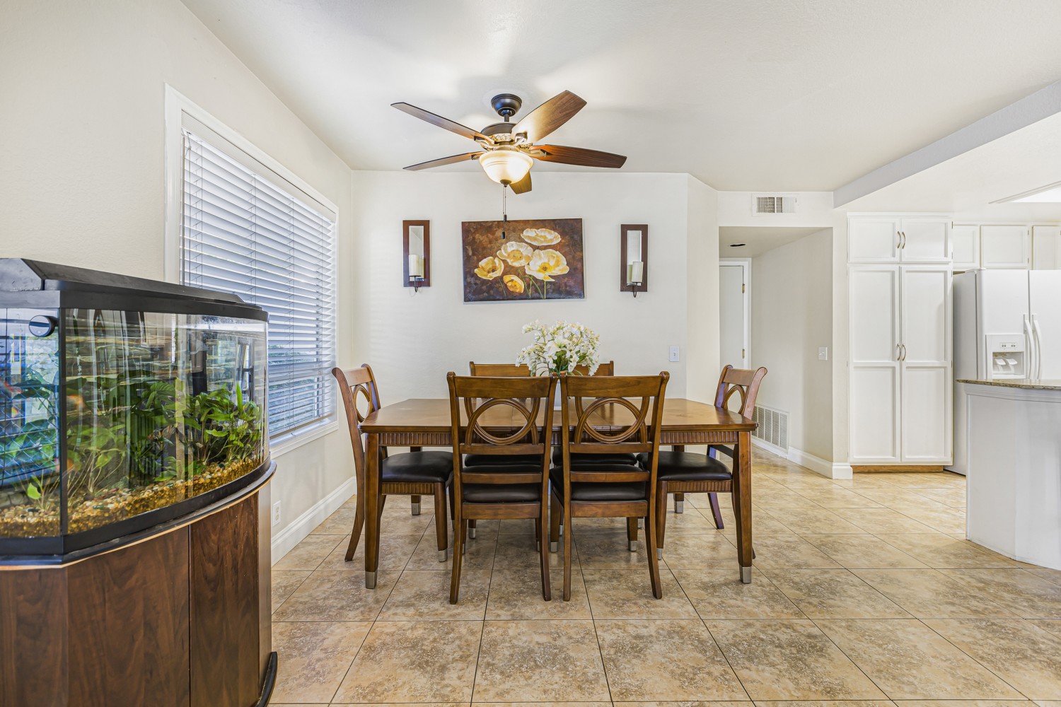 Elfyer - Moreno Valley, CA House - For Sale
