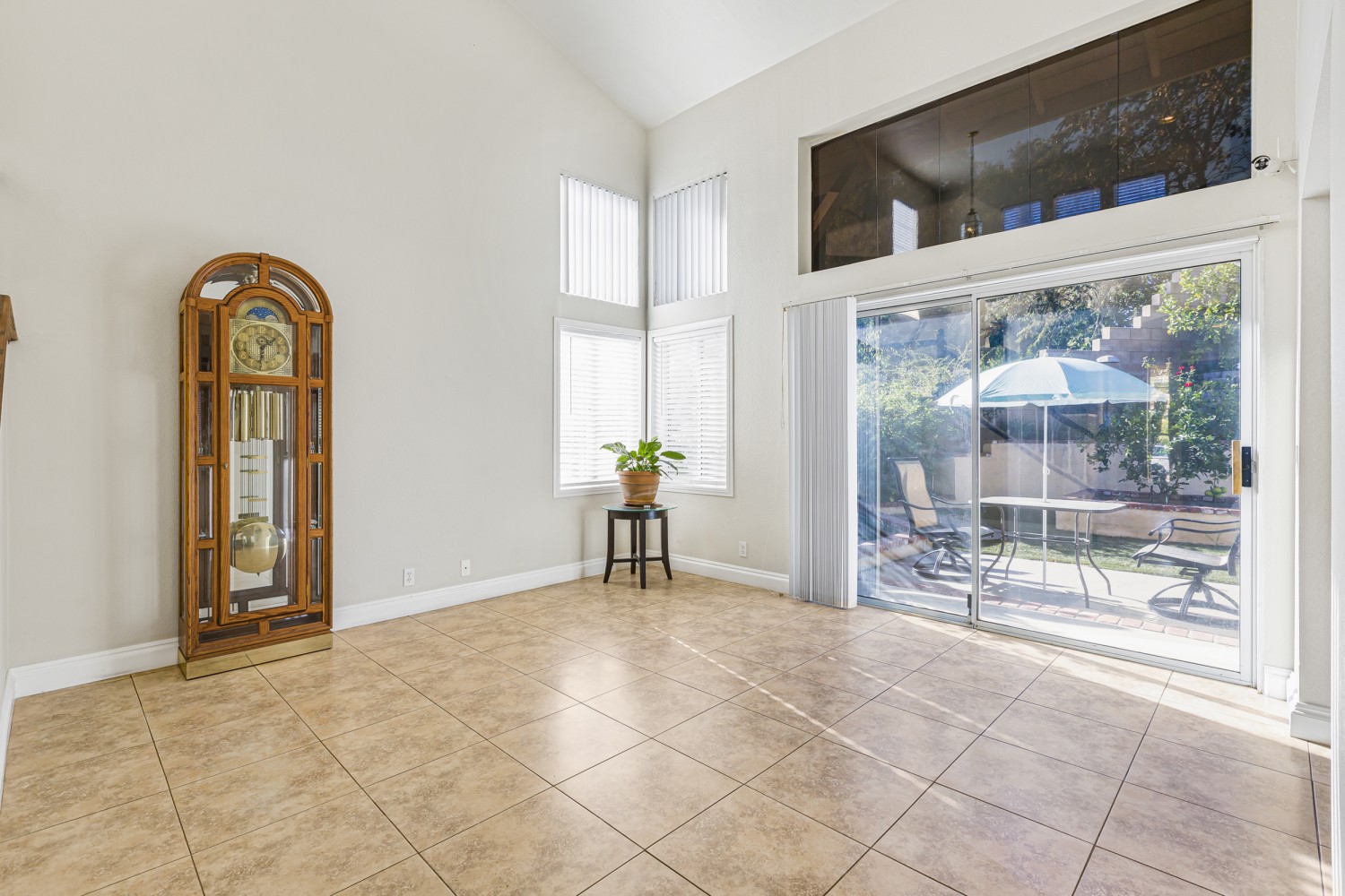 Elfyer - Moreno Valley, CA House - For Sale