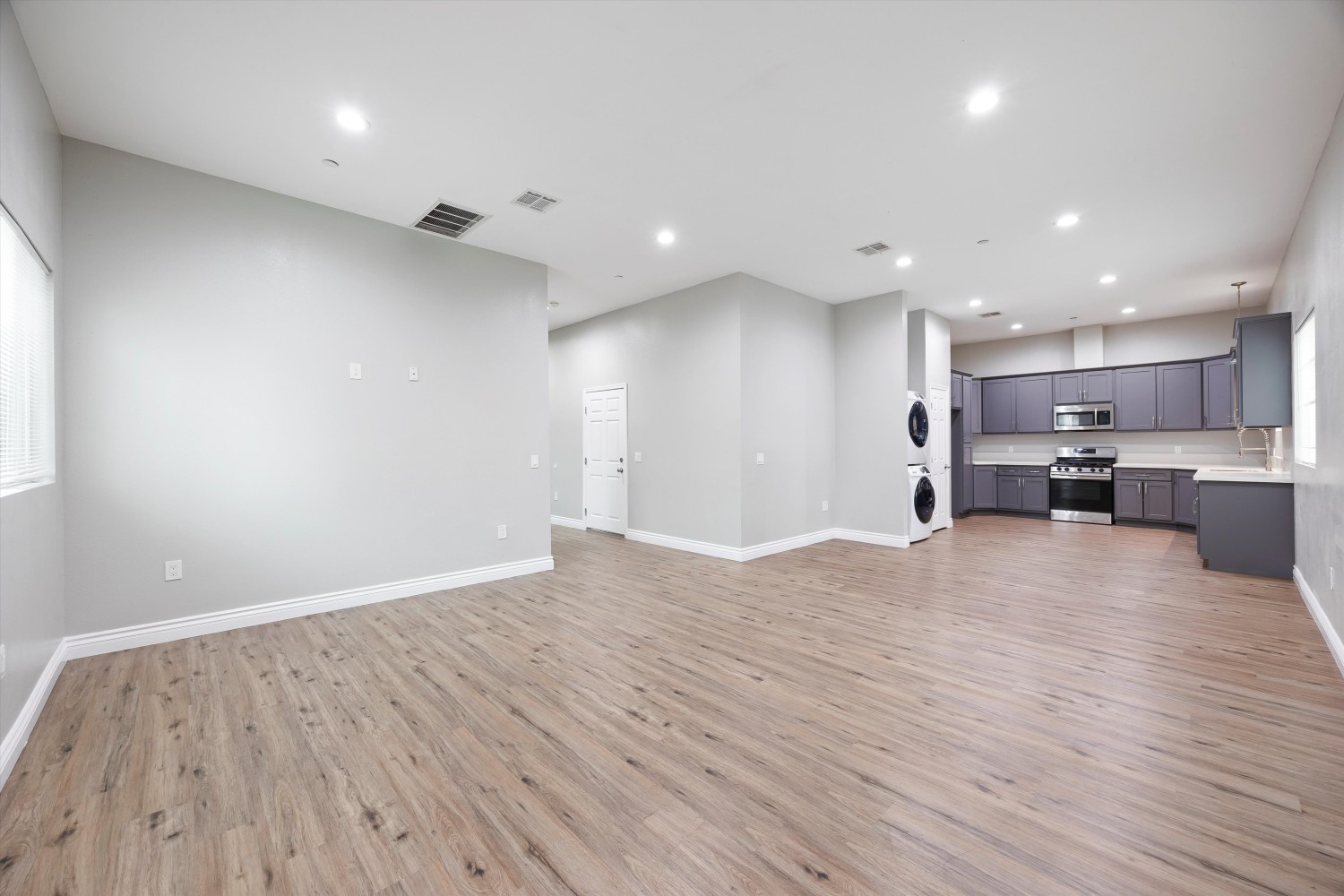 Elfyer - Los Angeles, CA House - For Sale