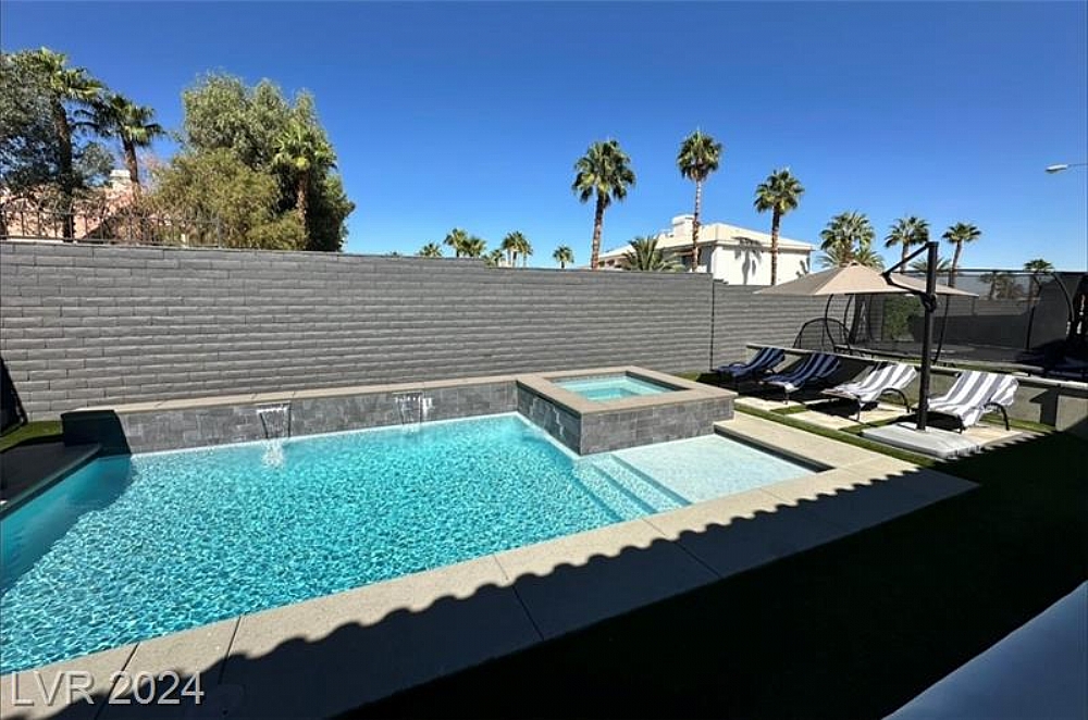 Elfyer - Las Vegas, NV House - For Sale