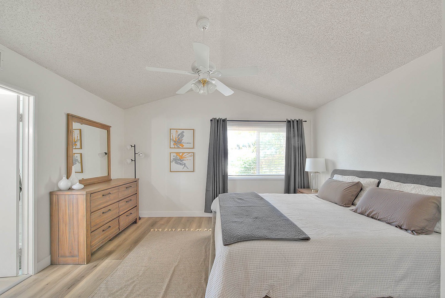 Elfyer - Riverside, CA House - For Sale