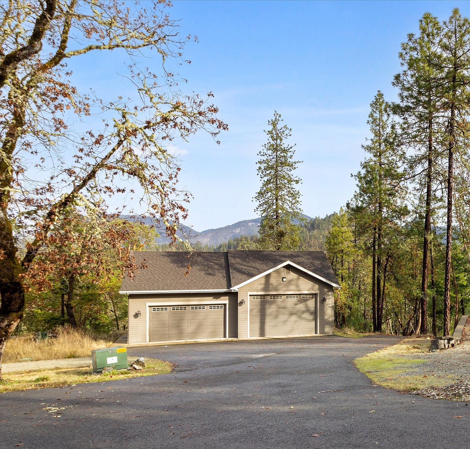 Elfyer - Grants Pass, OR House - For Sale