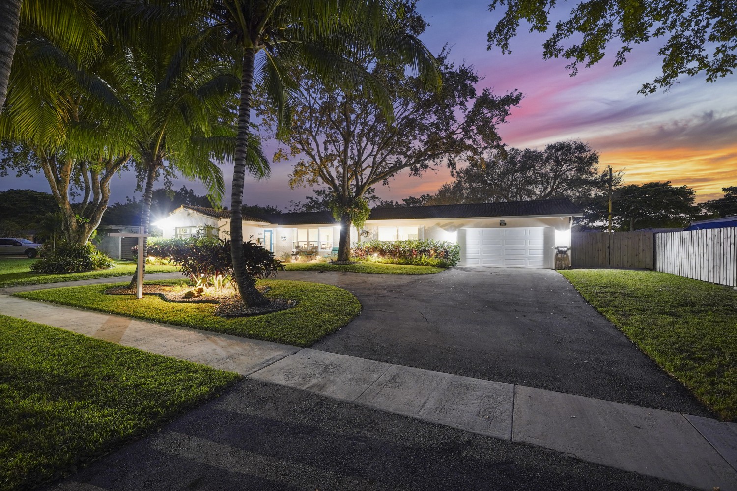 Elfyer - Plantation, FL House - For Sale