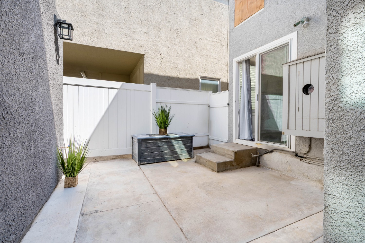 Elfyer - Seal Beach, CA House - For Sale