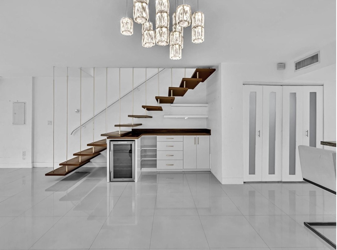 Elfyer - North Miami, FL House - For Sale