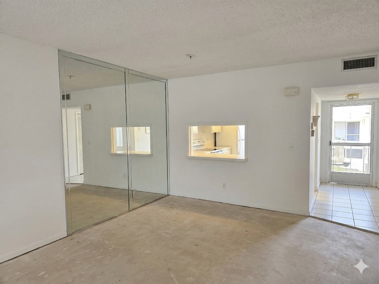 Elfyer - Hallandale Beach, FL House - For Sale