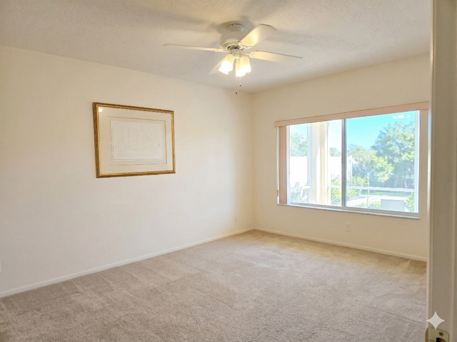 Elfyer - Hallandale Beach, FL House - For Sale