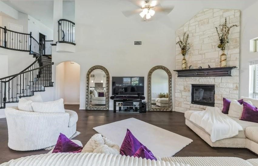 Elfyer - Ovilla, TX House - For Sale