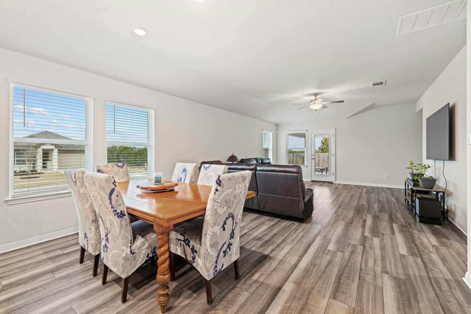 Elfyer - Liberty Hill, TX House - For Sale