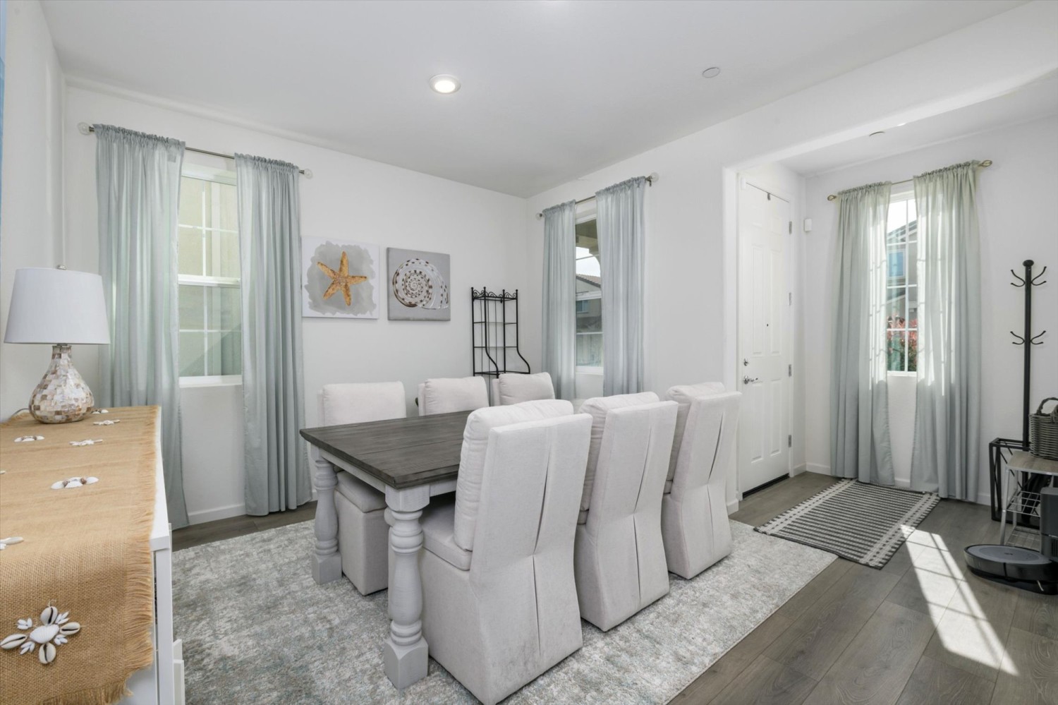 Elfyer - Sacramento, CA House - For Sale