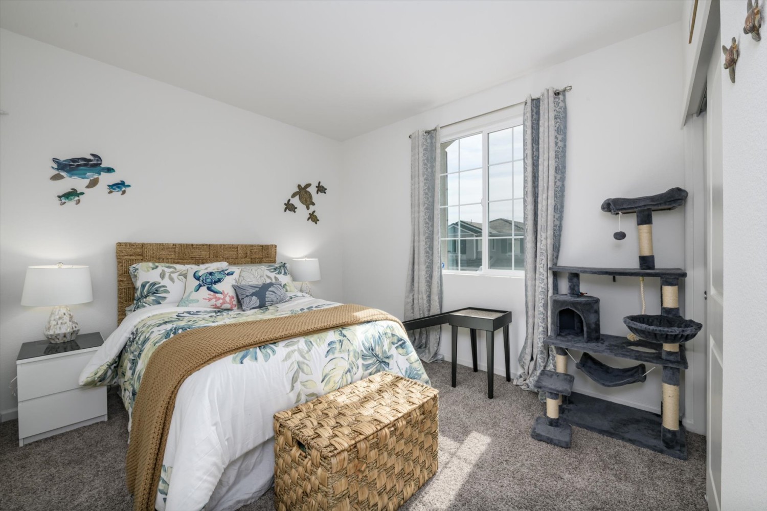 Elfyer - Sacramento, CA House - For Sale