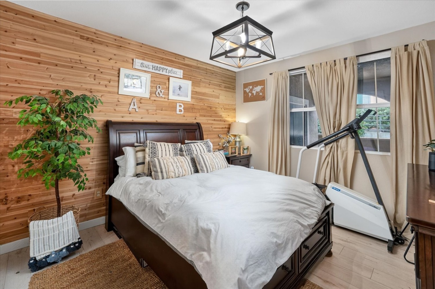 Elfyer - Canyon Country, CA House - For Sale