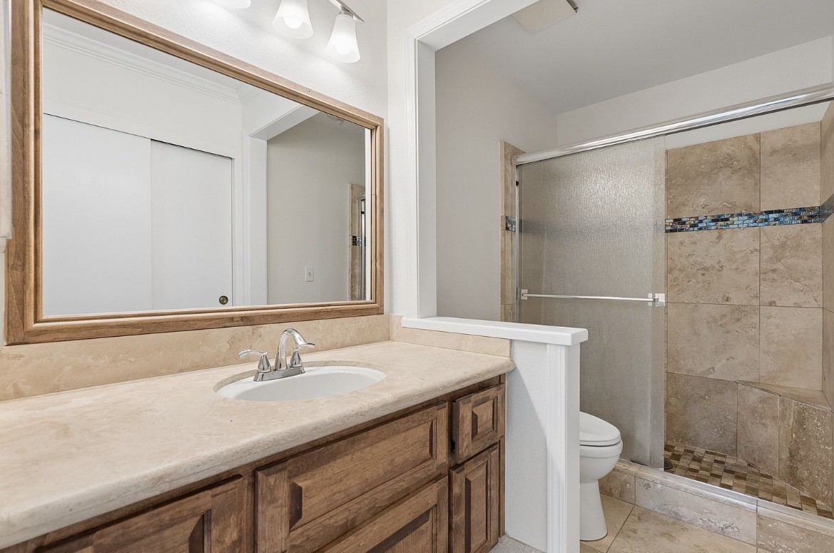 Elfyer - Santa Clarita, CA House - For Sale